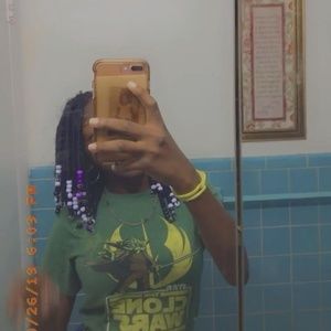 Meet your Posher, Angela